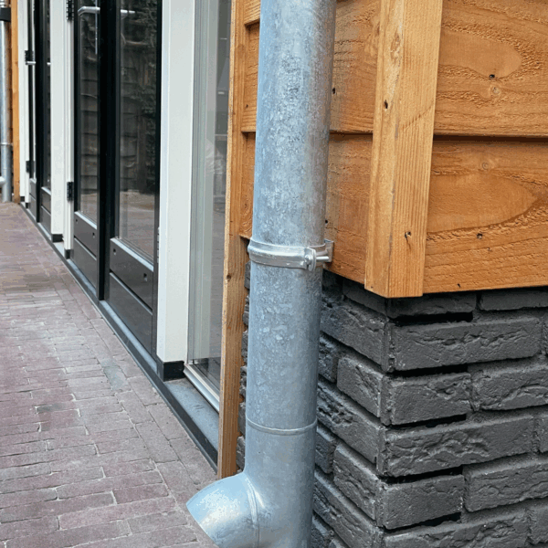 Stalen regenpijp ophangbeugel (ondereind) 80mm - Loromeij - Afbeelding 2